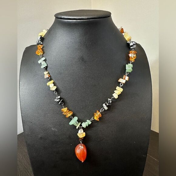 Beautiful all stone chip with a carnelian pendant necklace! - Picture 1 of 7